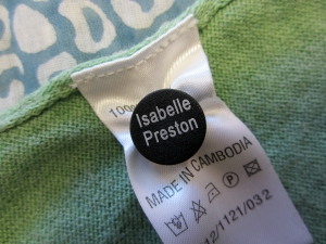 snappy tag on clothing label